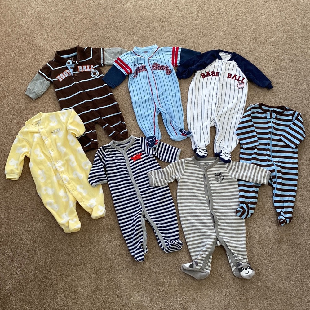 Carter’s baby onesies lot of 7 items- Size 3 months